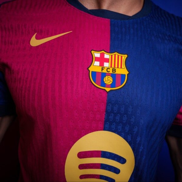 FC Barcelona 2024/25 1º Equipación Logo sin letras (barça) - Imagen 5